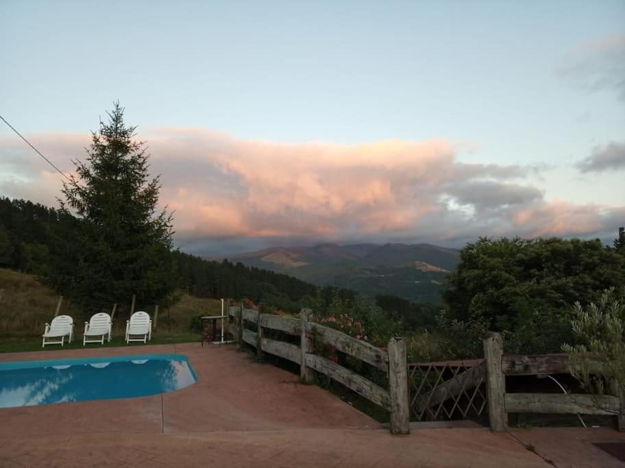 Caserio Vasco Con Piscina Y Barbacoa Orozko Esterno foto